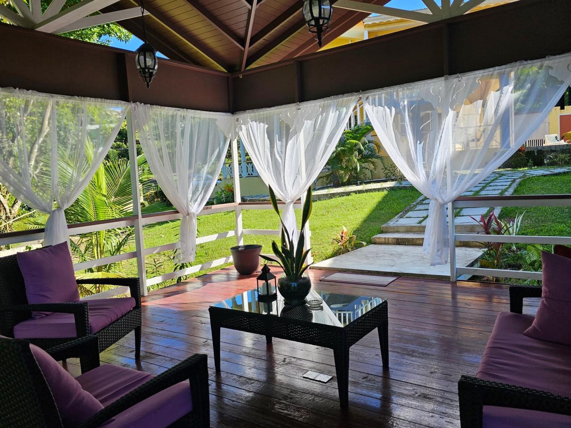 Royal Escape - 2 Apartman Anse La Raye Kültér fotó